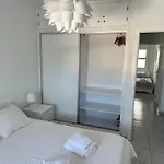 Ricura - Cerca La Playa Apartment *